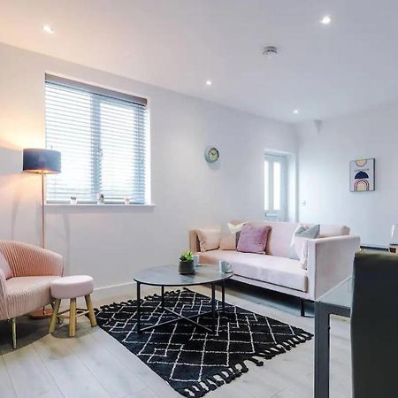 The Ecclesian Deluxe Apartments Near Trafford Centre Eccles Train Station Manchester Dış mekan fotoğraf
