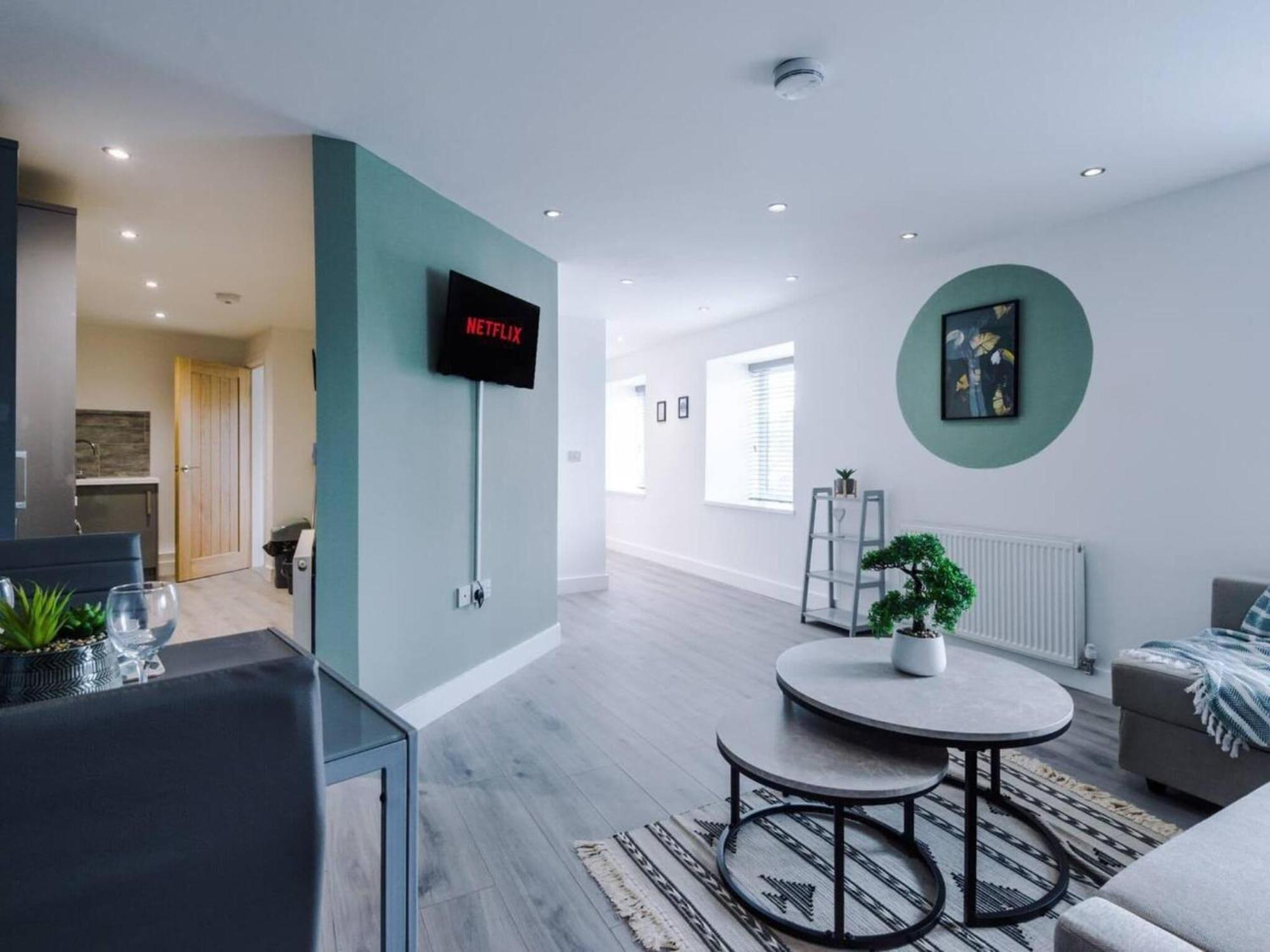 The Ecclesian Deluxe Apartments Near Trafford Centre Eccles Train Station Manchester Dış mekan fotoğraf