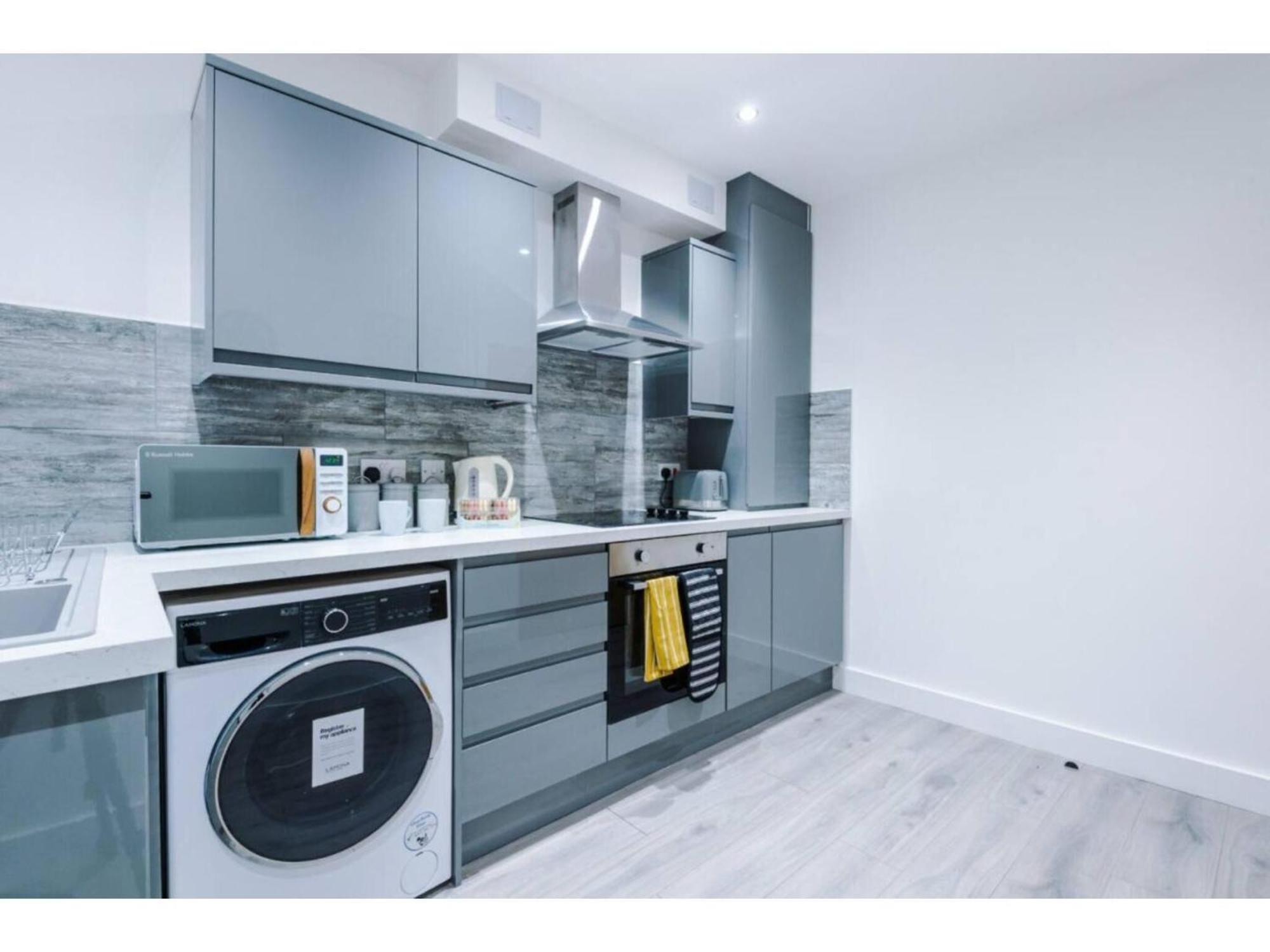 The Ecclesian Deluxe Apartments Near Trafford Centre Eccles Train Station Manchester Dış mekan fotoğraf