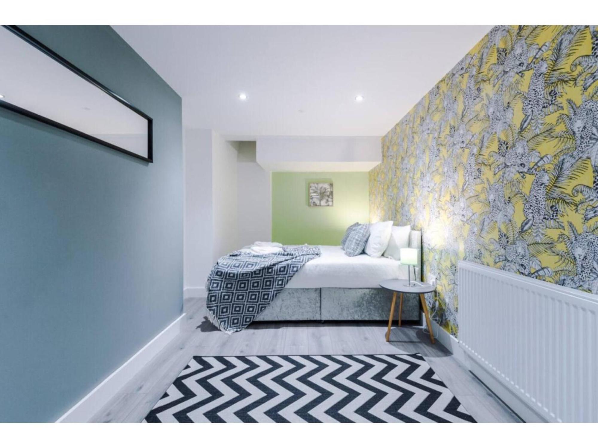 The Ecclesian Deluxe Apartments Near Trafford Centre Eccles Train Station Manchester Dış mekan fotoğraf
