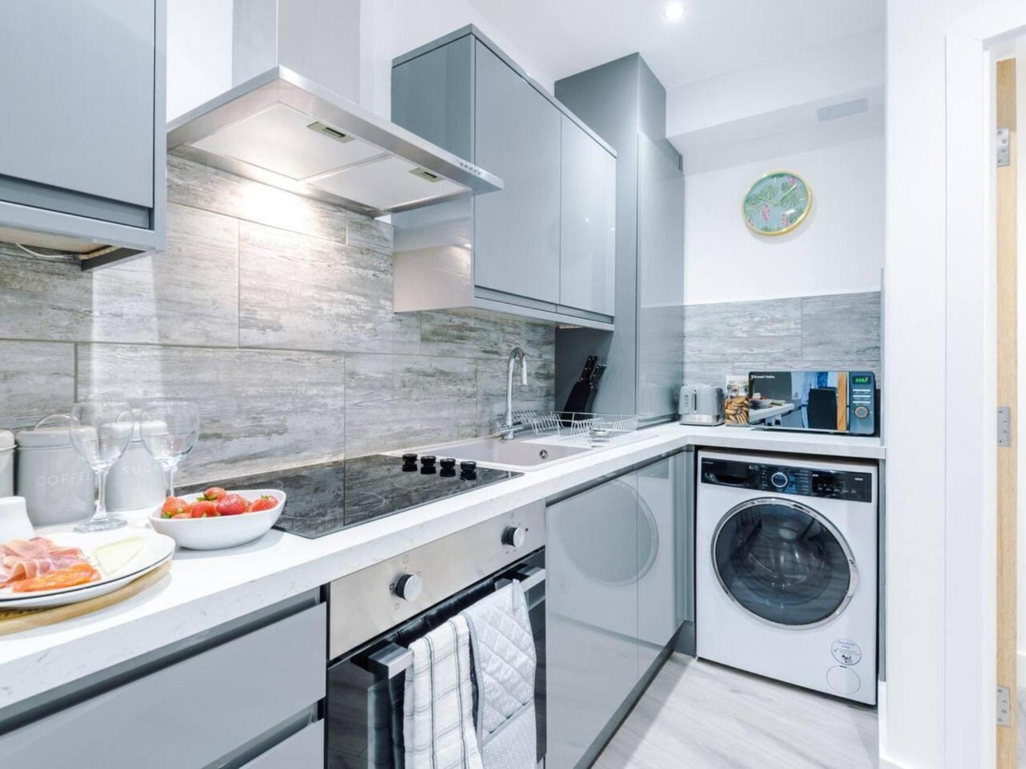 The Ecclesian Deluxe Apartments Near Trafford Centre Eccles Train Station Manchester Dış mekan fotoğraf