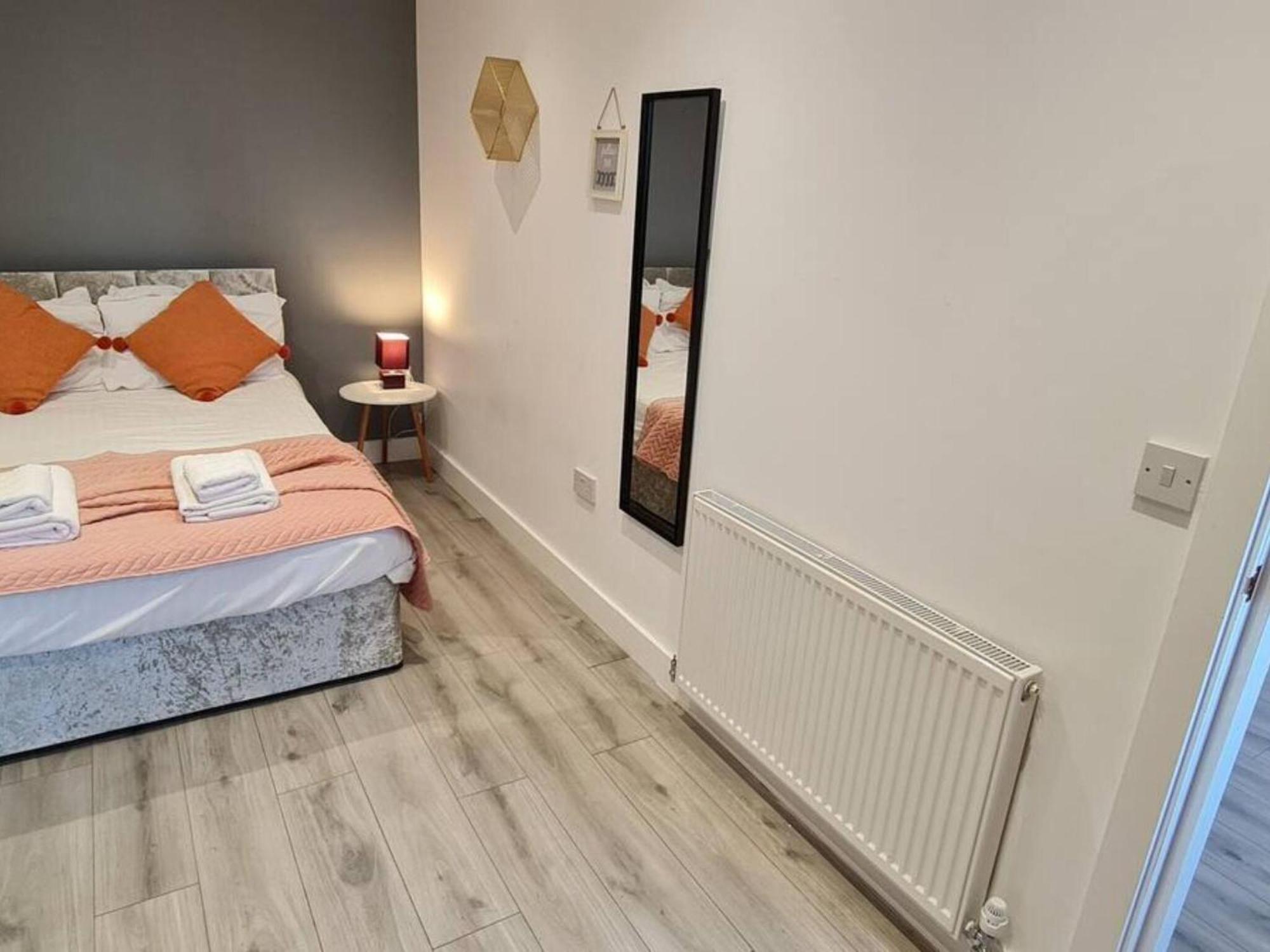 The Ecclesian Deluxe Apartments Near Trafford Centre Eccles Train Station Manchester Dış mekan fotoğraf